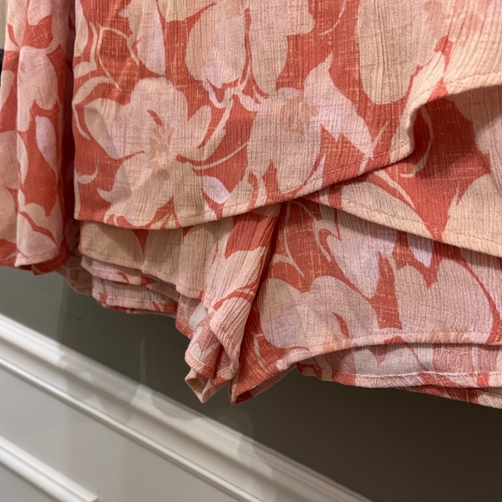 Torrid Coral and Cream Floral Skort 2 - Picture 8 of 11